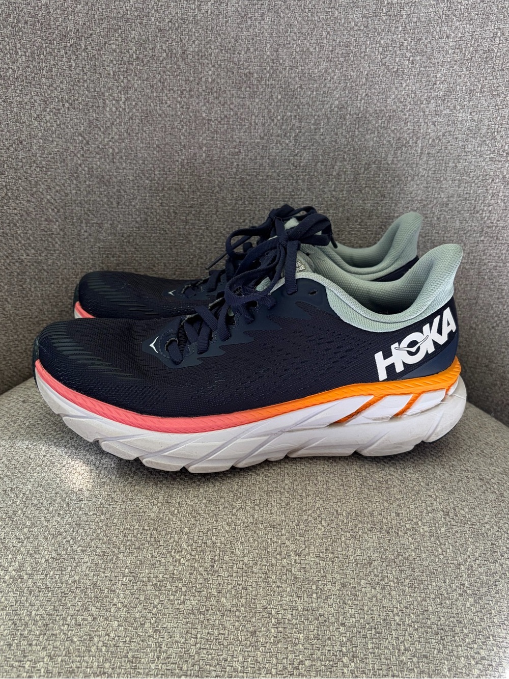 HOKA - women’s size 6.5 Clifton 7 sneakers